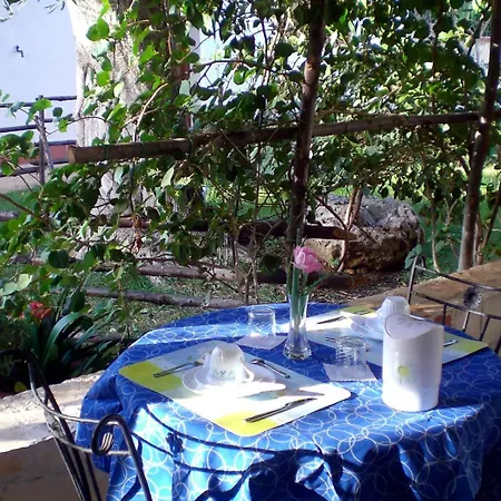 Bed And Breakfast La Casetta Bed & Breakfast