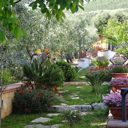 Bed And Breakfast La Casetta 3*